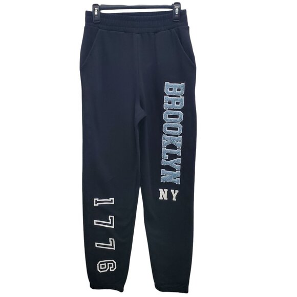 Love Dazed Junior's Black Brooklyn 1776 Fabric Applique Banded Sweatpants NWT M - Picture 1 of 6